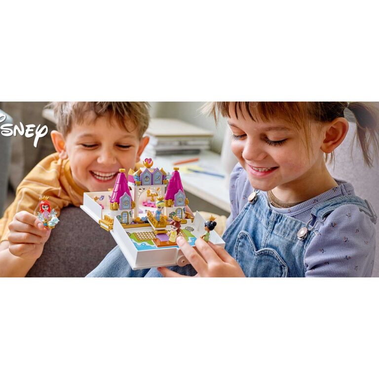LEGO 43193 Disney Ariel, Belle, Assepoester en Tiana's verhalenboekavontuur - 43193 Lifestyle