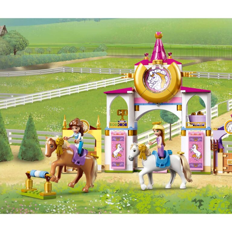 LEGO 43195 Disney Belle en Rapunzel's koninklijke paardenstal - 43195 WEB SEC04