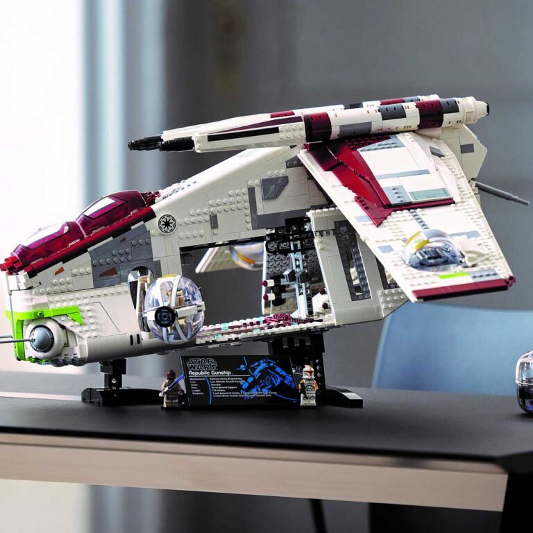 LEGO 75309 Star Wars Republic Gunship - LEGO 75309 6