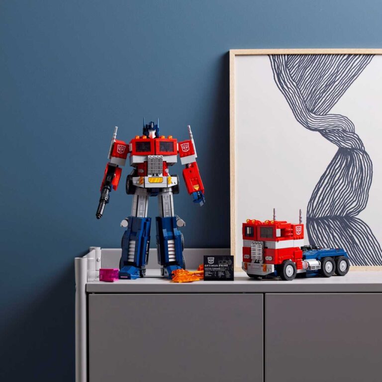 LEGO 10302 Creator Optimus Prime Transformers - LEGO 10302 alt12