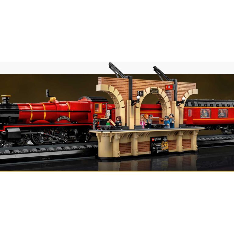 LEGO 76405 Harry Potter Zweinstein Express - LEGO 76405 Exclusive 202208 PDP Hero 1 Standard Large