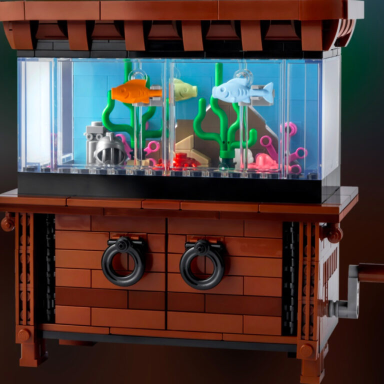 LEGO 910015 Bricklink Clockwork Aquarium - LEGO 910015 build front1