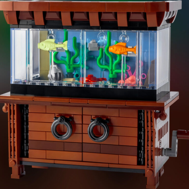 LEGO 910015 Bricklink Clockwork Aquarium - LEGO 910015 build front4