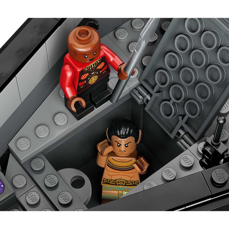 LEGO 76214 Marvel Black Panther: Oorlog op het water - LEGO 76214 alt4