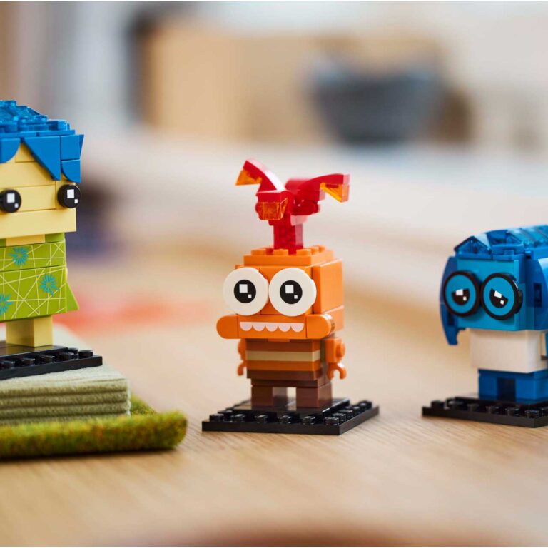 LEGO 40749 Brickheadz Disney en Pixar Plezier, Verdriet en Onzekerheid - LEGO 40749 Lifestyle Cons 2