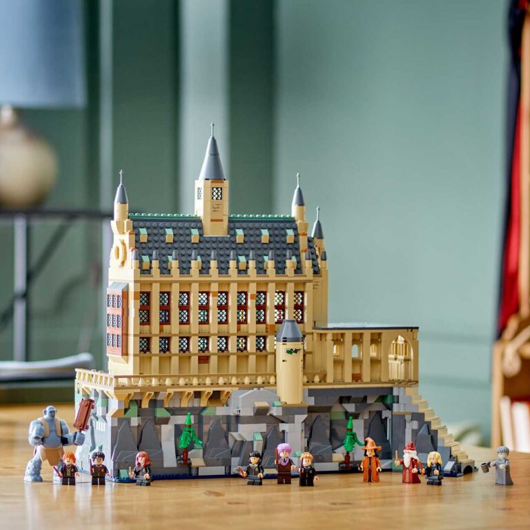 LEGO 76435 Harry Potter Kasteel Zweinstein™: de Grote Zaal - LEGO 76435 Lifestyle envr crop