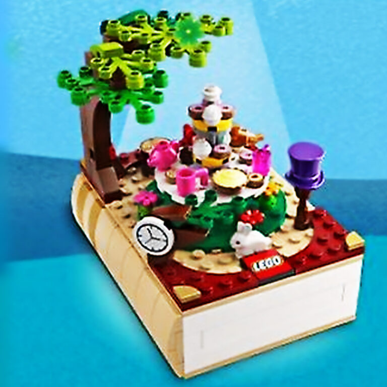 LEGO Sprookjesbundel Bricktober 2021 - LEGO Creator Bricktober Alice in Wonderland 5060373573728 1