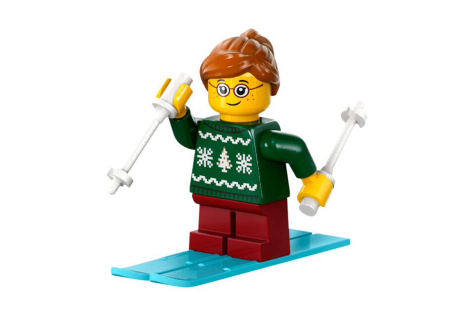 LEGO meisje met kersttrui en ski's