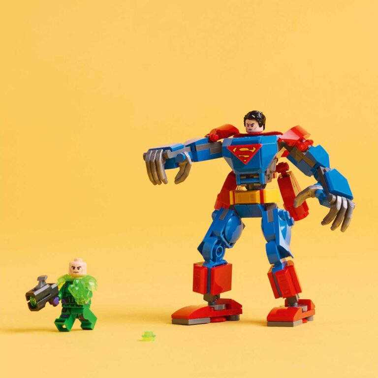 LEGO 76302 Superman mecha vs. Lex Luthor - 76302 Lifestyle Envr crop