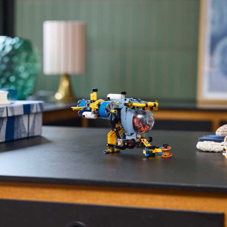 LEGO 42201 Technic Onderzeeër voor diepzeeonderzoek - LEGO 42201 Lifestyle Envr