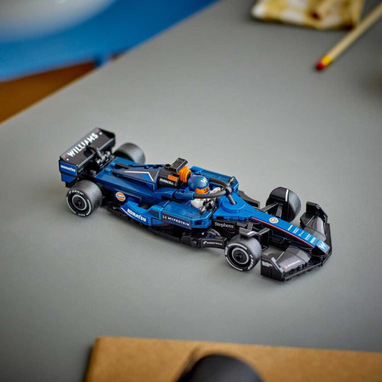 LEGO 77249 Speed Champions Williams Racing FW46 F1® racewagen - LEGO 77249 Lifestyle envr